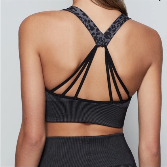 Good American Painted Cheetah Strappy Sports Bra - Picture 4 of 6